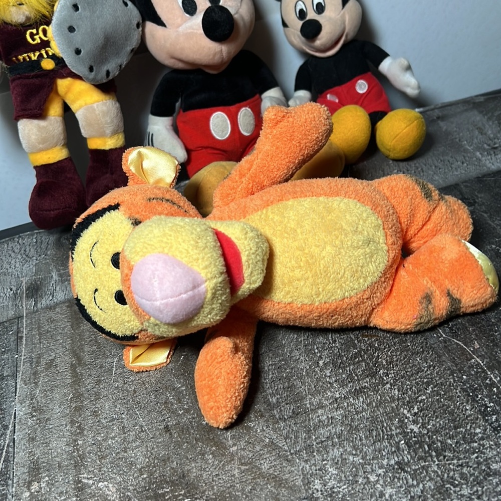 Vintage 4 Assorted Plush Figurines - Picture 4 of 4